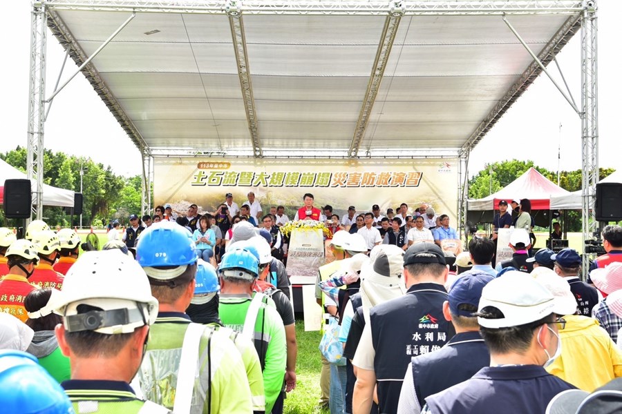 下午於霧峰區綜合運動場進行實兵演練