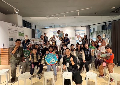 臺中市政府水利局聯合東海大學生態與環境研究中心-在筏子溪水文化暨環境教育館舉辦-溪流兩棲爬蟲和無脊椎動物多樣性介紹-體驗營