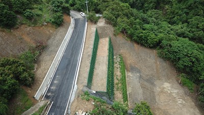 霧峰暗坑巷道路復建工程如期完工-強化邊坡穩定守護農民通行安全