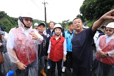The Mayor inspects the project