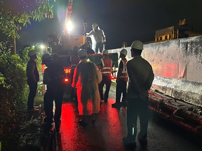 跨縣市救災不停歇-中市支援高雄鼓山-梓官現地抽水